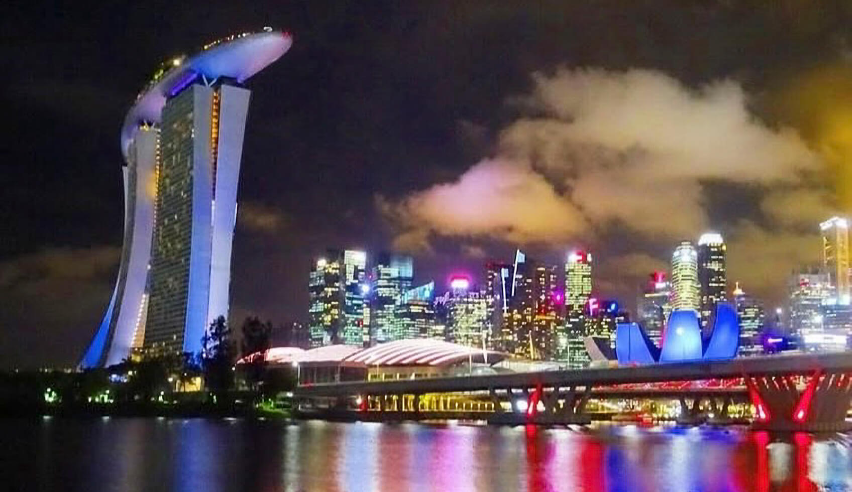 赴任先のシンガポールの夜景