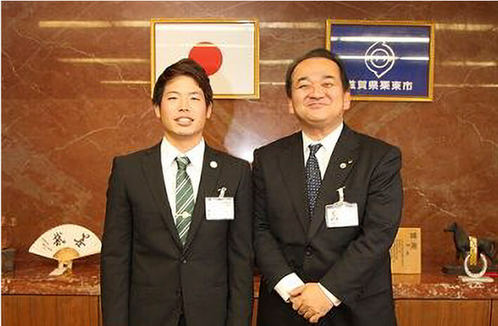 滋賀県栗東市の公式Facebookにて、市長訪問の様子が紹介されました。